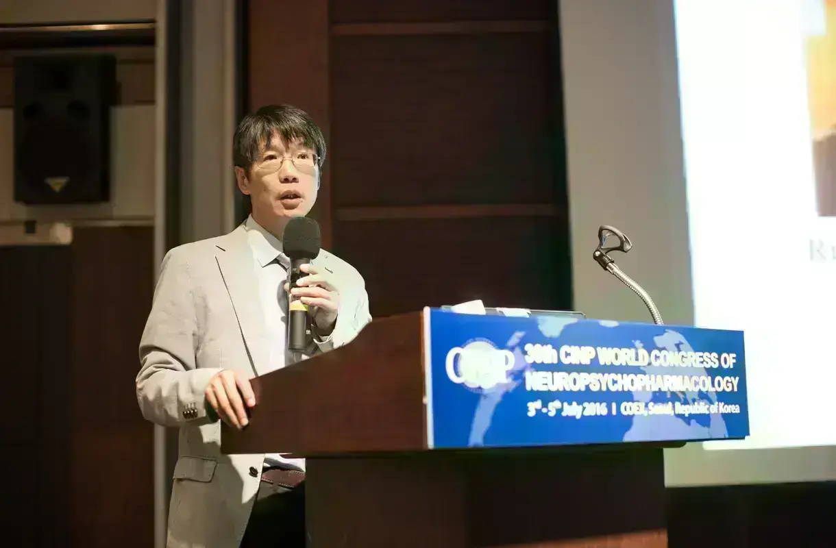 Professor Xiao-Jing Wang describes inhibitory cell circuits